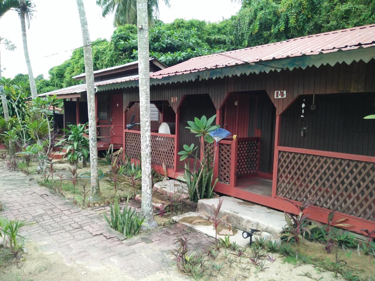 Отель Nazri Nipah Camp Pangkor Кампунг-Телук-Нипах Номер фото