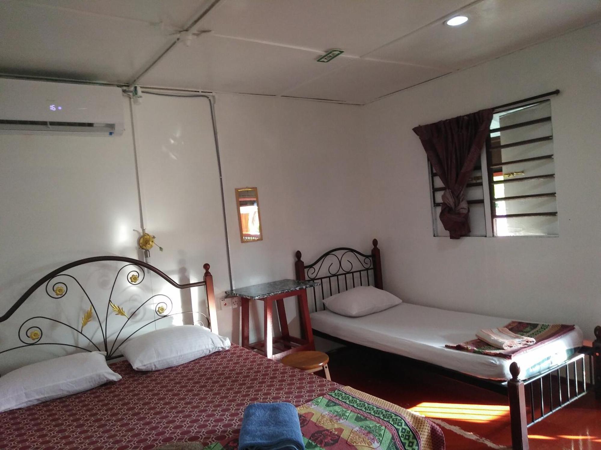 Отель Nazri Nipah Camp Pangkor Кампунг-Телук-Нипах Номер фото