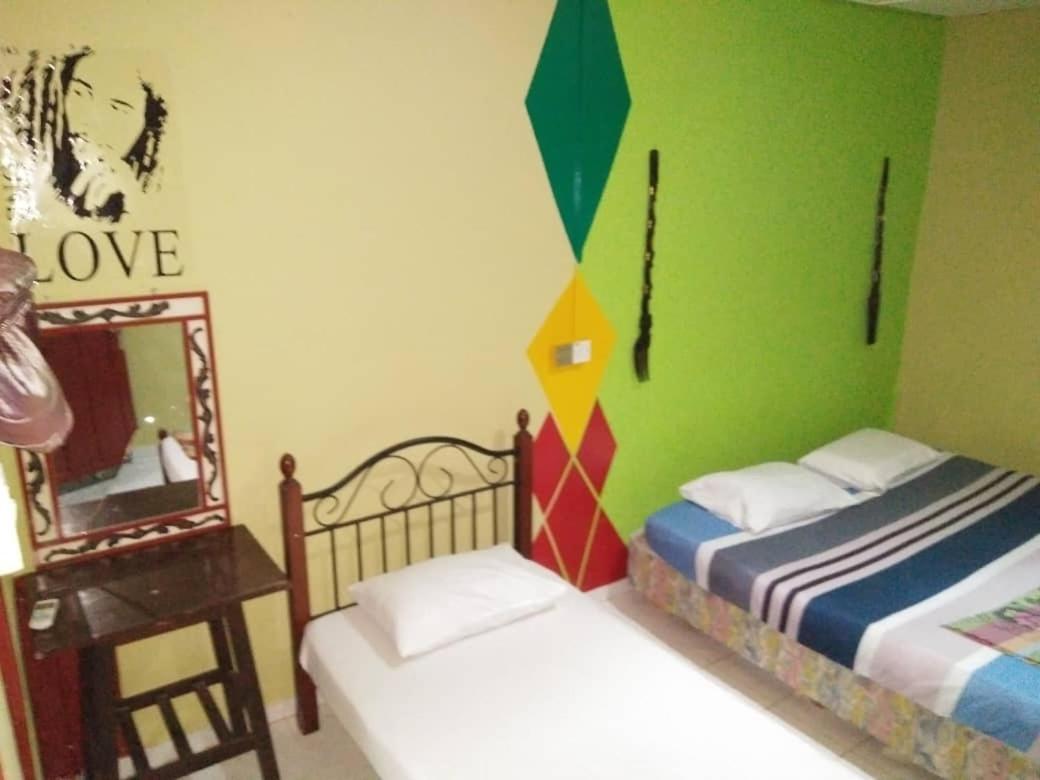 Отель Nazri Nipah Camp Pangkor Кампунг-Телук-Нипах Номер фото