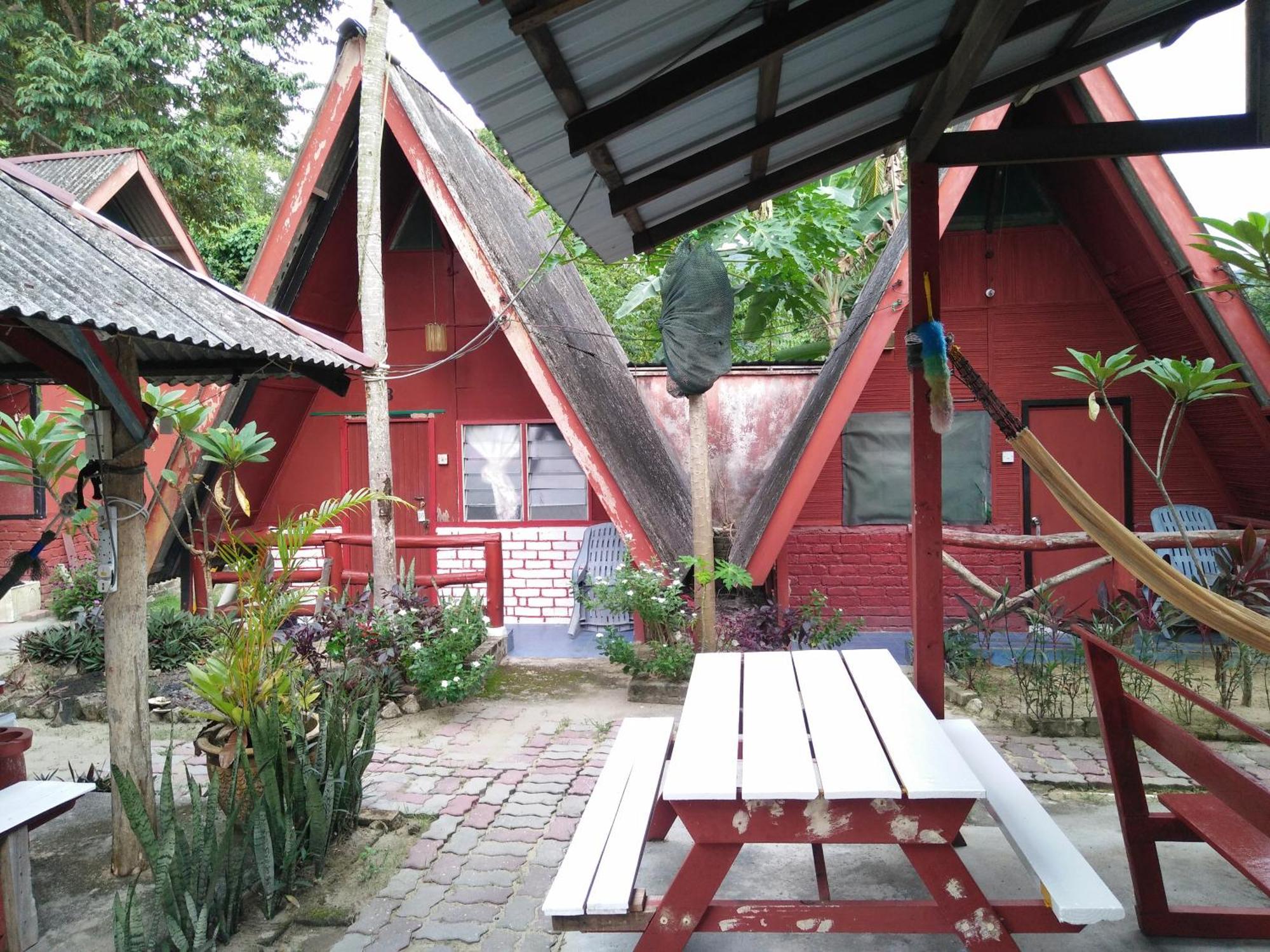Отель Nazri Nipah Camp Pangkor Кампунг-Телук-Нипах Номер фото